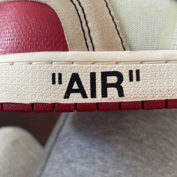 ❗️OFF WHITE JORDAN 1❗️ - Picture 12 of 16